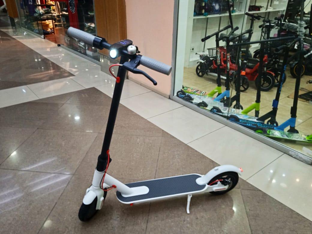 Электросамокат E - scooter Pro 2022 года, фото 1