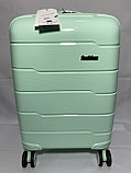 Маленький пластиковый дорожный чемодан на 4-х колёсах "Fashion". Высота 55 см, ширина 36 см, глубина 24 см., фото 3