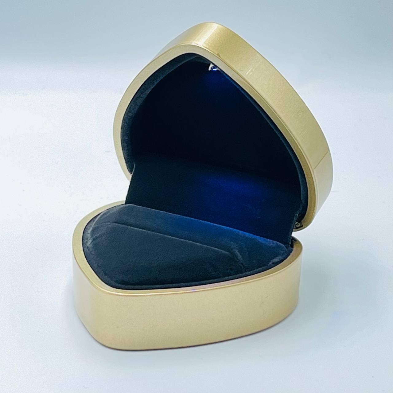 Ювелирная коробочка золотое сердце для кольца с подсветкой 19375-115 - фото 2 - id-p103695620