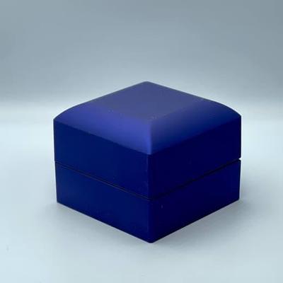 Ювелирная коробочка синяя для кольца большая с подсветкой 19375-69