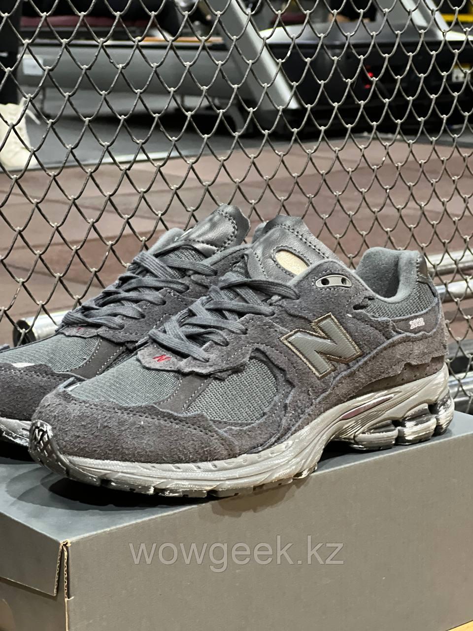 Кроссовки NEW BALANCE 2002