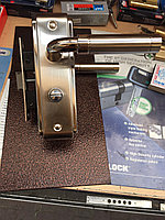 Замок с ручкой хромированный