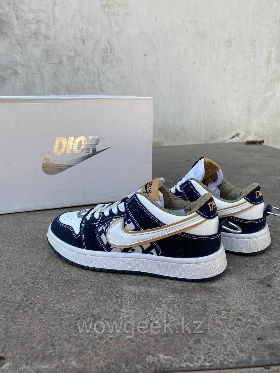 Кроссовки Nike с коллаборацией Dior синий натуральный замш - фото 6 - id-p104083200