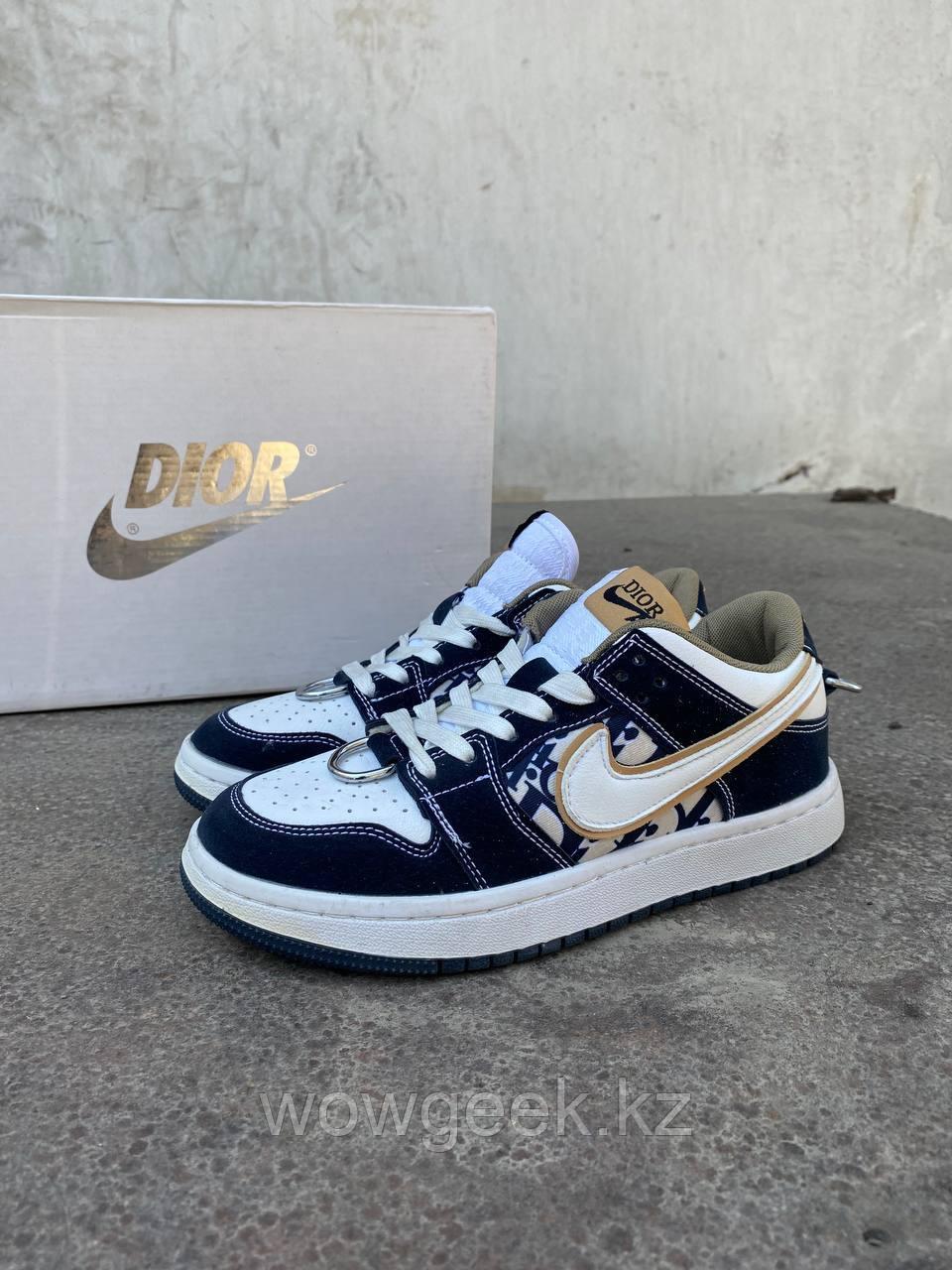 Кроссовки Nike с коллаборацией Dior синий натуральный замш