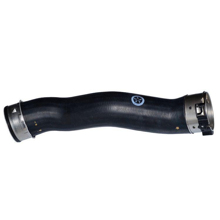 Патрубок интеркуллера BMW E90, E91, E92, E93, E84, E82, E88 11617802753