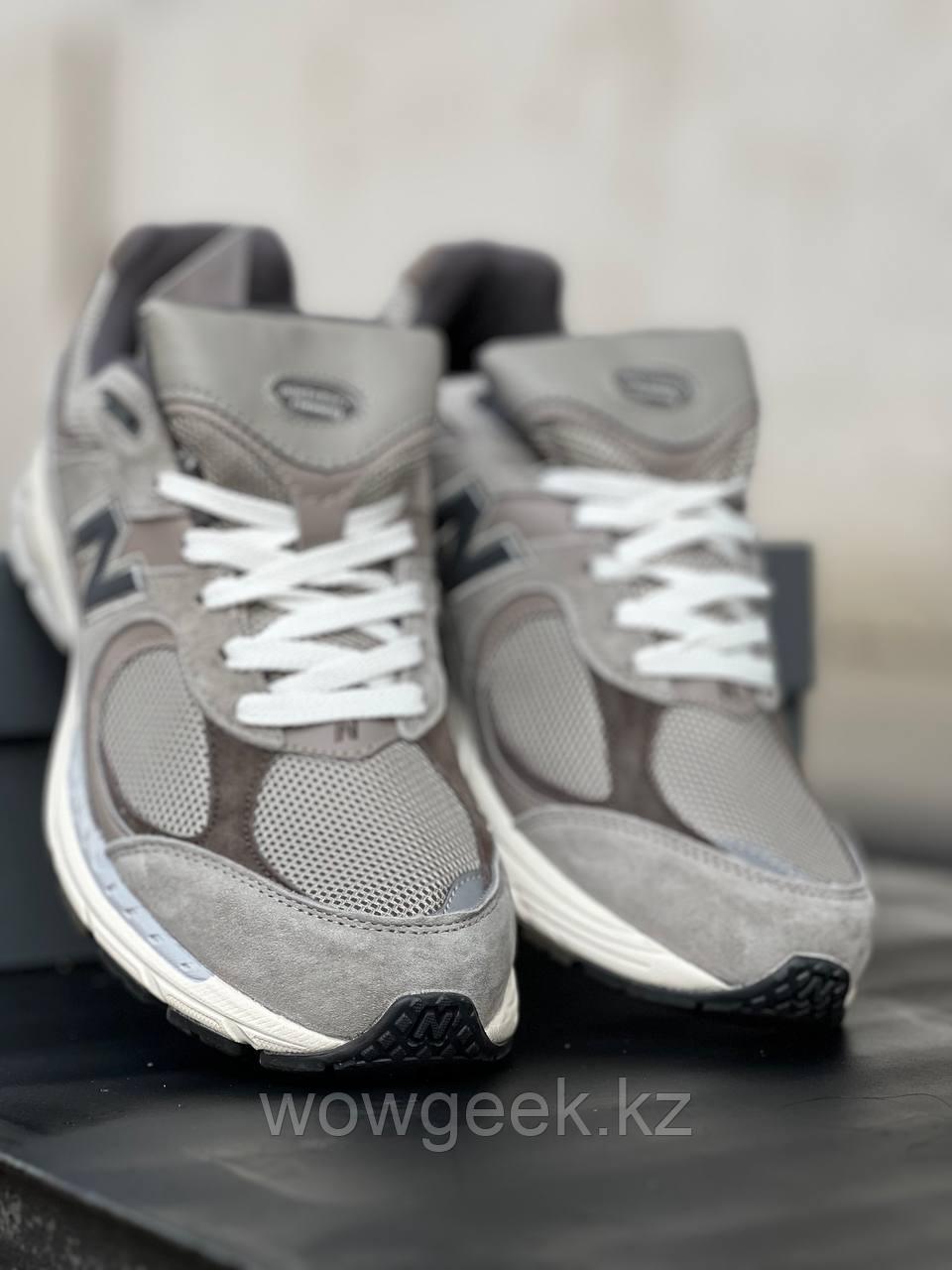 Кроссовки NEW BALANCE 2002