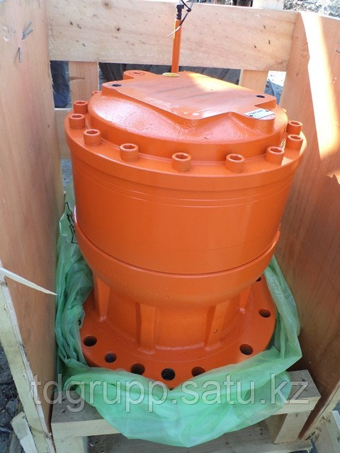 404-00095B редуктор поворота на Doosan S420LC-V