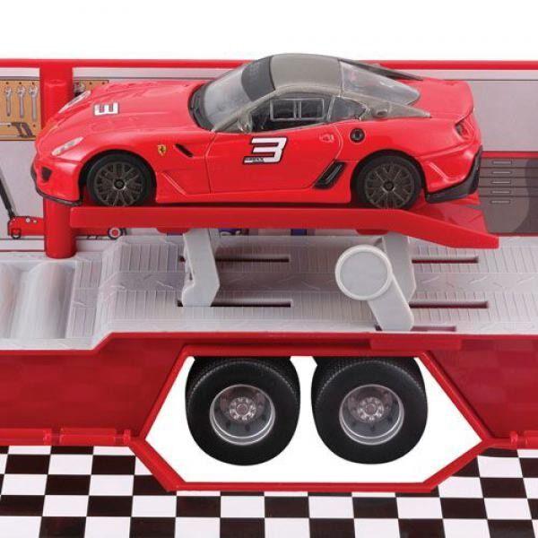 Игровой набор Ferrari Трейлер с машинкой 1:43