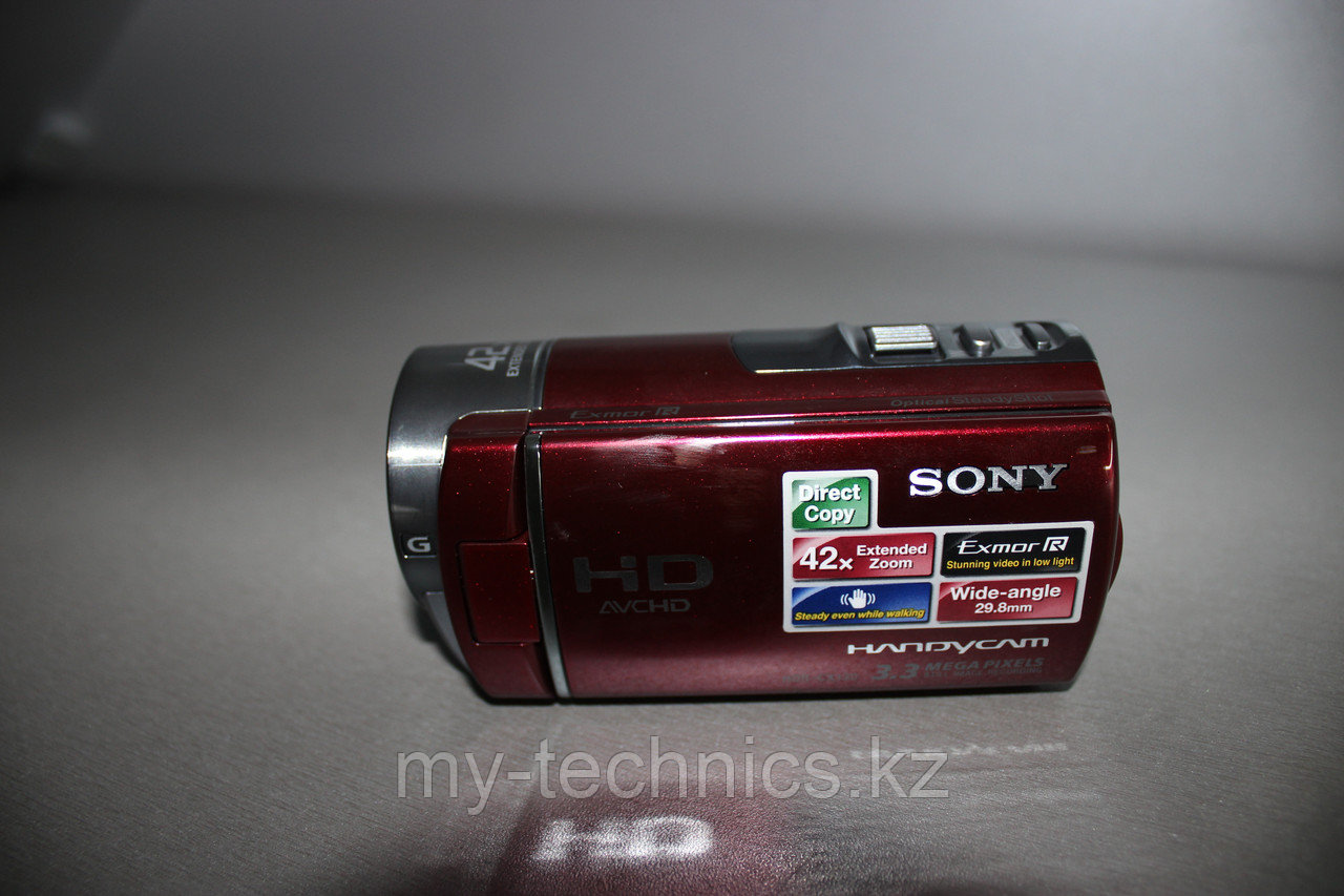 Цифровая видеокамера  Sony HDR-CX190