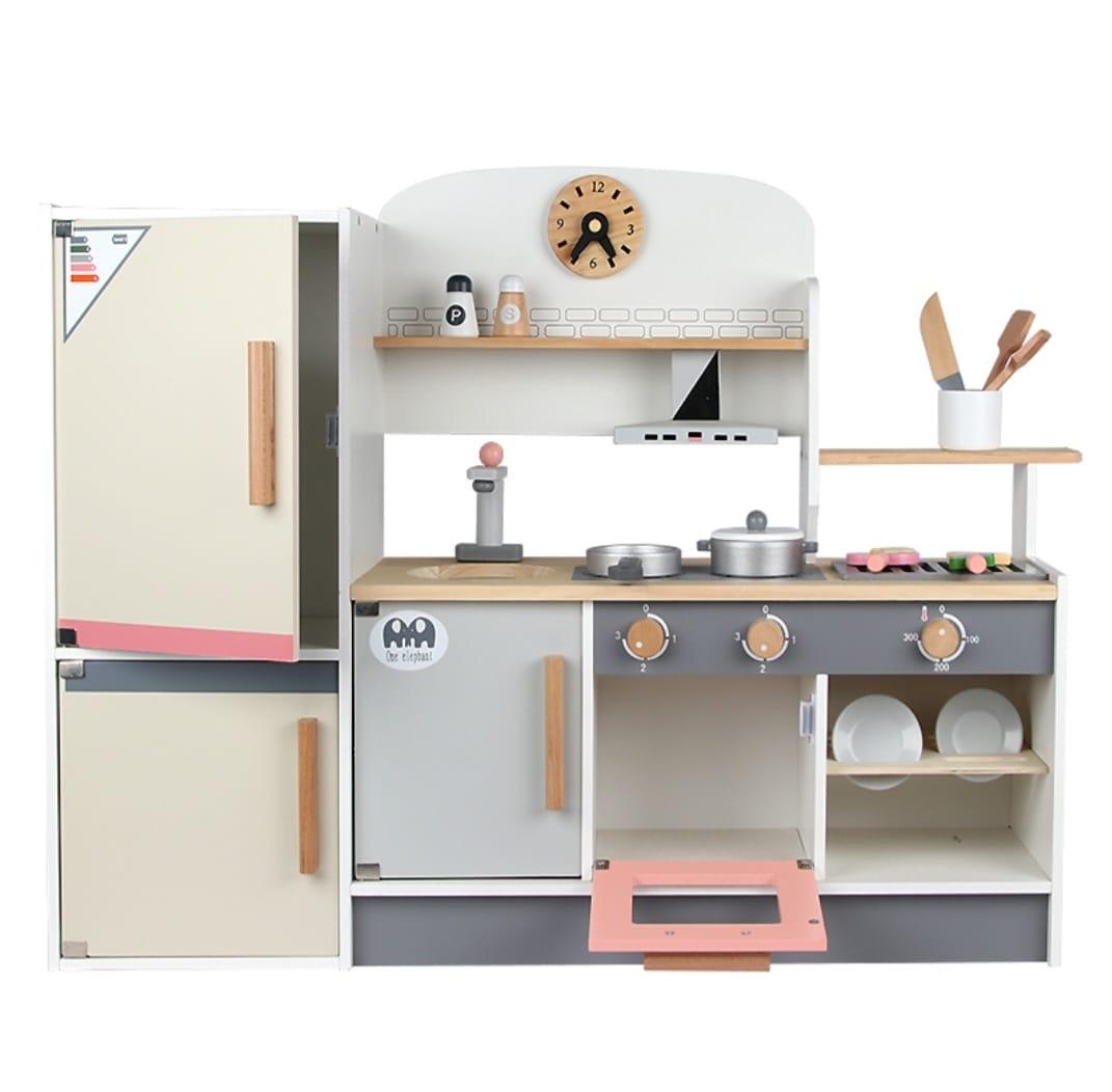 Детская деревянная кухня Классика с холодильником