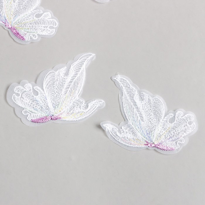 Декор для творчества текстиль вышивка "Полёт бабочки" белая 7,2х5 см