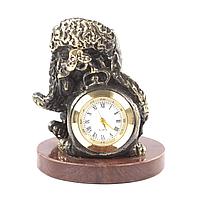 Часы из бронзы "Тузик в шапке-ушанке" на подставке из камня 121489
