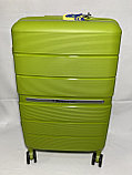 Средний пластиковый дорожный чемодан на 4-х колёсах Travel Time (высота 64 см, ширина 41 см, глубина 25 см), фото 3
