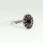 Кольцо из серебра с природным богемским гранатом - размер 18, фото 2