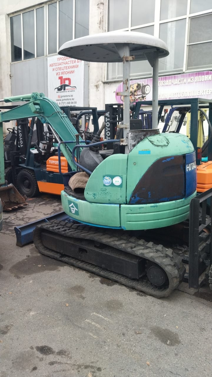 Мини экскаватор Hitachi 33