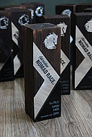 Спортивные кубки и трофеи