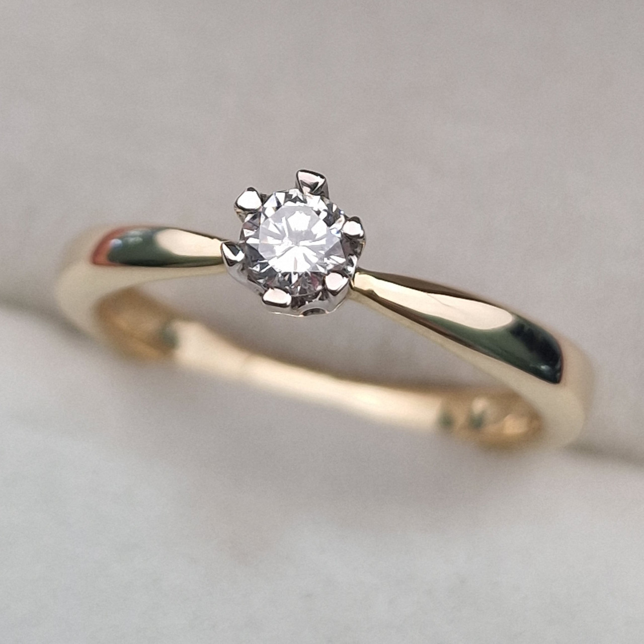 Золотое кольцо с бриллиантами 0.174Сt SI2/J, VG - Cut