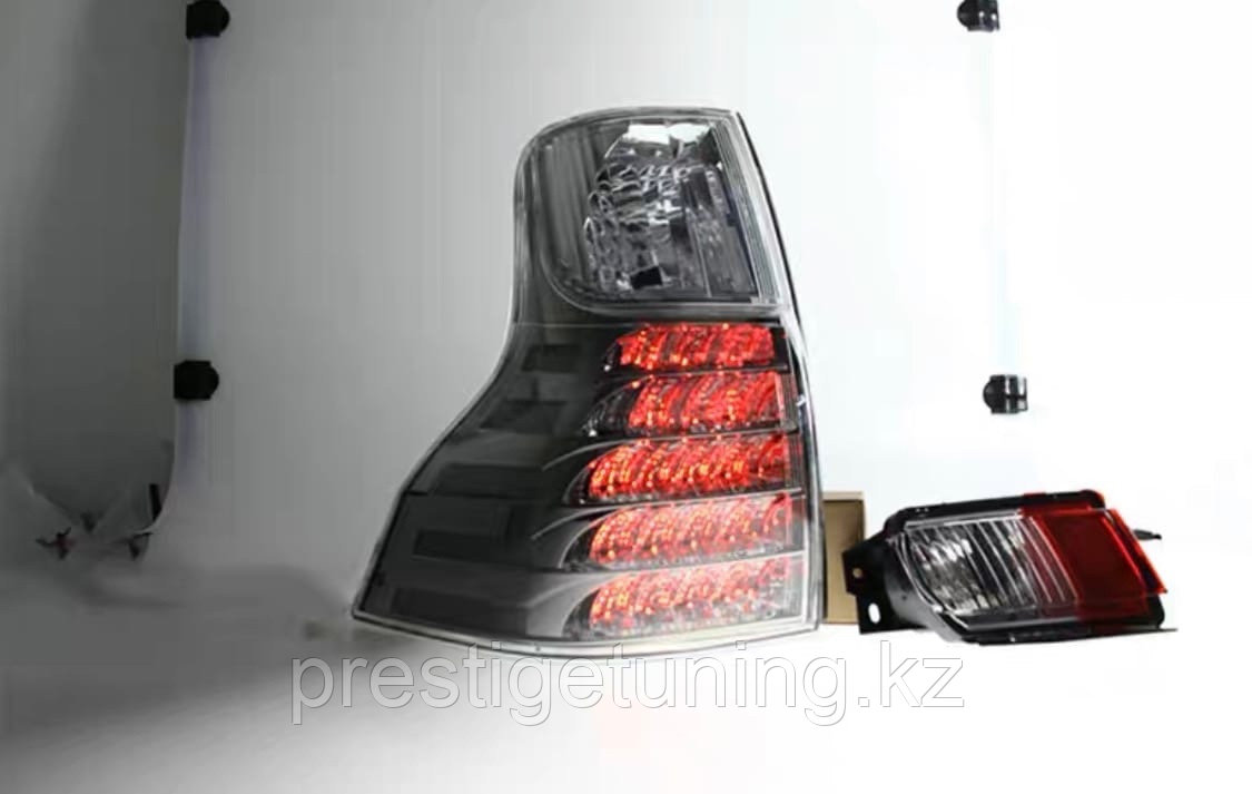 Задние фонари на Land Cruiser Prado 150 2010-17 дизайн GX (Белый цвет)