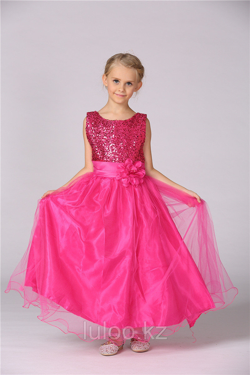 Платье с блестками и цветочным поясом, ярко-розовое. От 3 до 5 лет.