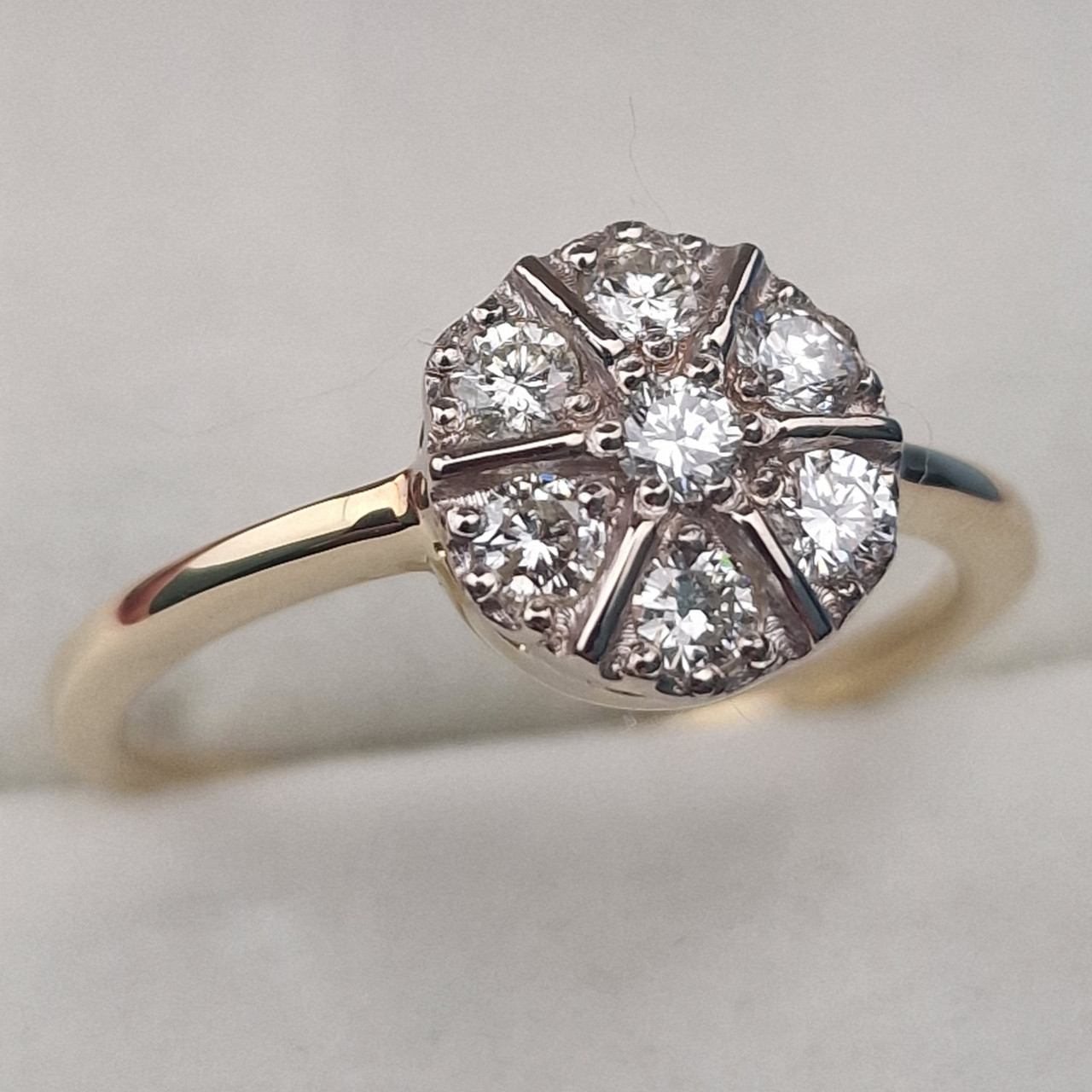 Золотое кольцо с бриллиантами 0.422Ct VS2-SI1/H, VG-Cut