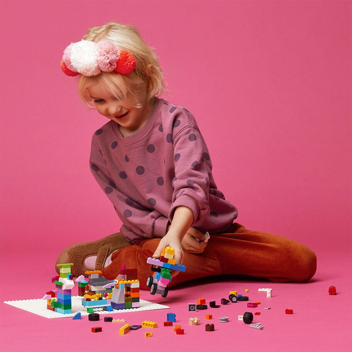 Белая базовая пластина Classic 11026  LEGO