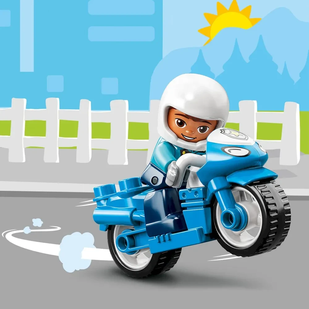 Конструктор LEGO DUPLO Town 10967 Полицейский мотоцикл