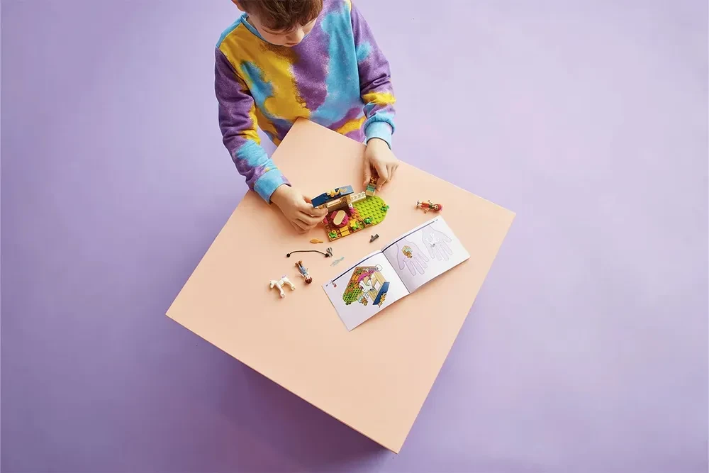 Конструктор LEGO Friends 41696 Конюшня для мытья пони