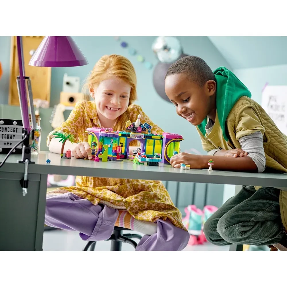 Конструктор LEGO Friends 41708 "Диско-аркада для роллеров"