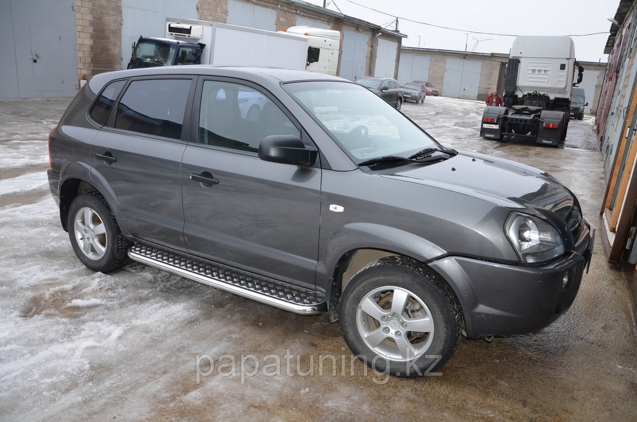 Пороги с накладным листом d53 ПапаТюнинг для Hyundai Tucson 2004-2010 - фото 2 - id-p105047370