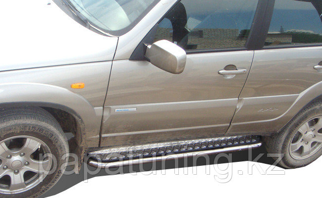 Пороги с накладным листом d53 ПапаТюнинг для Chevrolet Niva 2002-2009 - фото 1 - id-p105047100