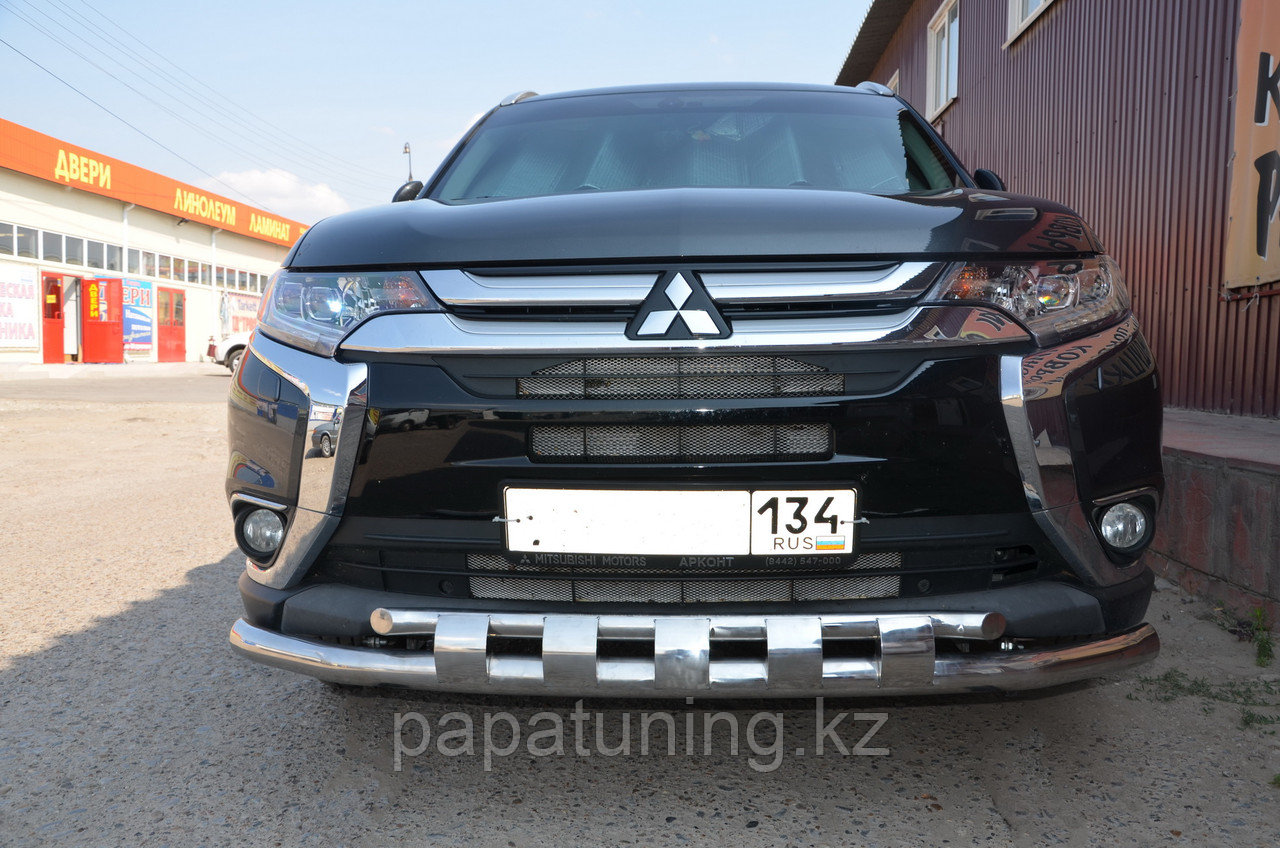 Купить бампер на митсубиси аутлендер. Бампер Mitsubishi Outlander 3. Mitsubishi Outlander 2018 бампер. Защита бампера Аутлендер 3. Аутлендер 3 2018.