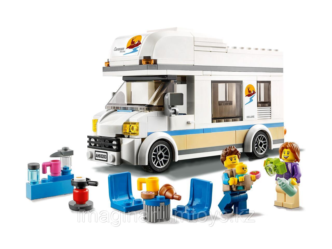 Конструктор LEGO City Отпуск в доме на колёсах ЛЕГО Город - фото 1 - id-p105137332