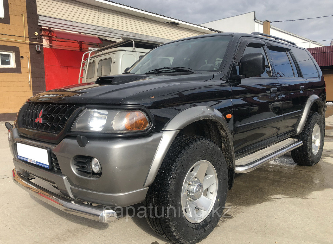 Митсубиси 1998 года внедорожник. Mitsubishi pajero sport 1998. Мицубиси паджеро спорт 1998. Mitsubishi montero 1998. Mitsubishi pajero sport 1998-2007.