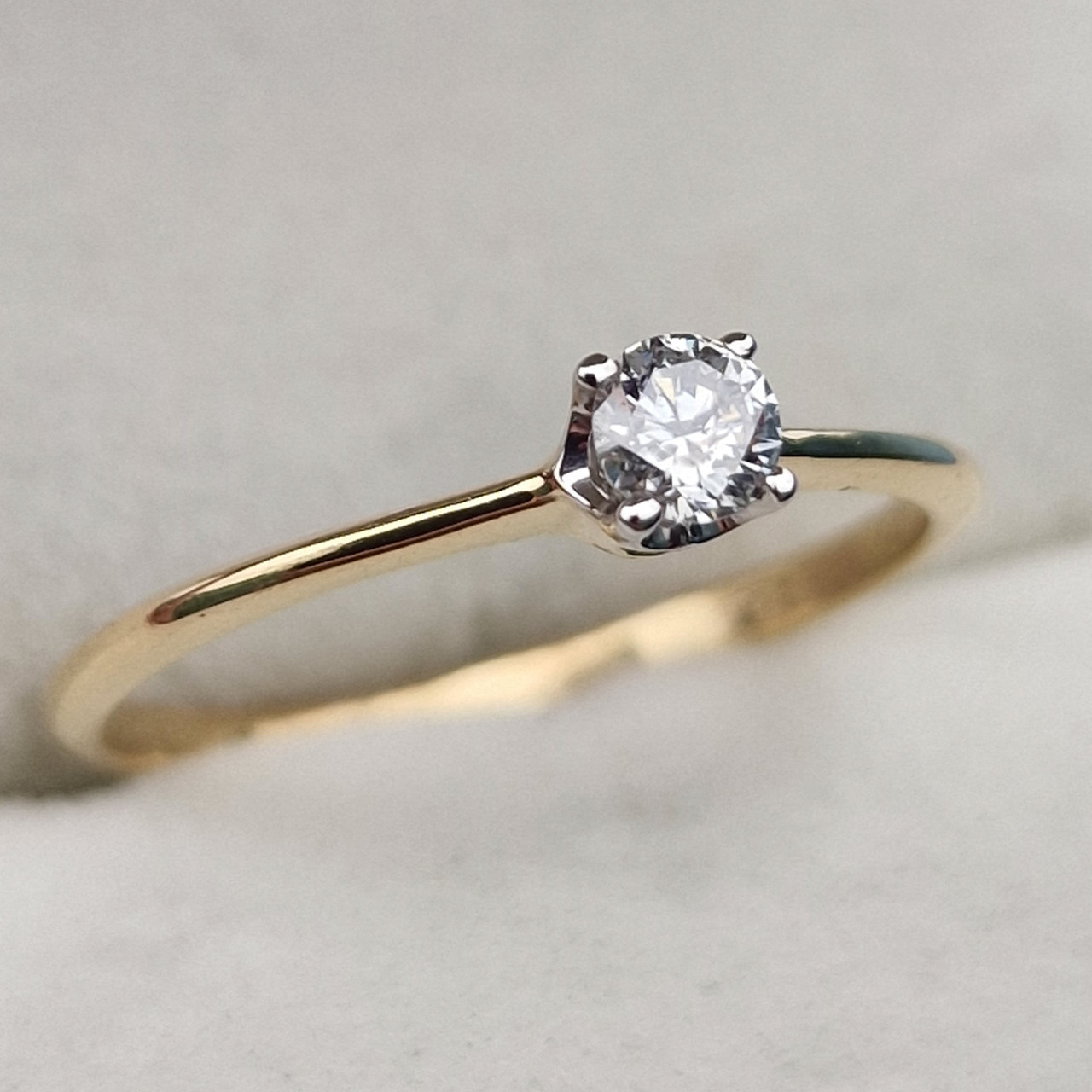 Золотое кольцо с бриллиантами 0.18Сt  SI2/H, VG - Cut