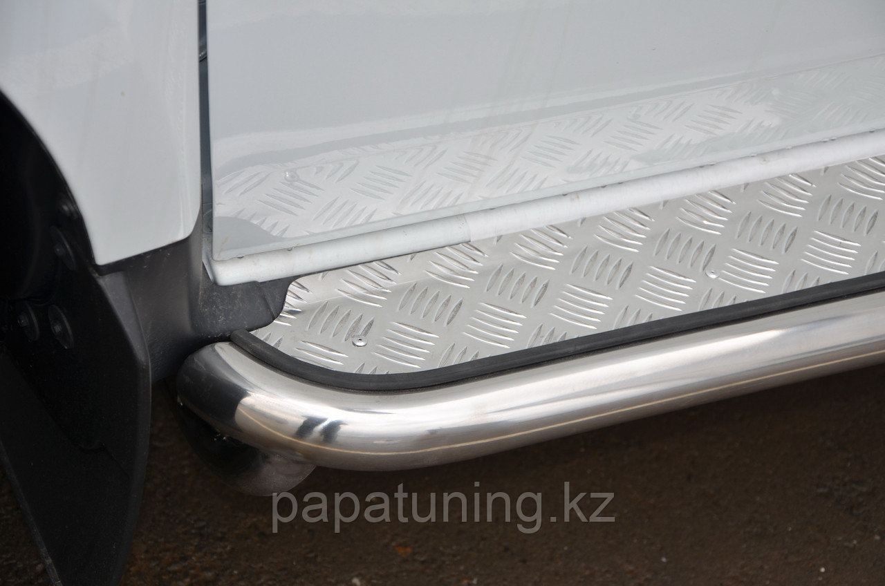 Пороги с накладным листом d53 ПапаТюнинг для Renault Duster 2011-2015 - фото 4 - id-p105048177