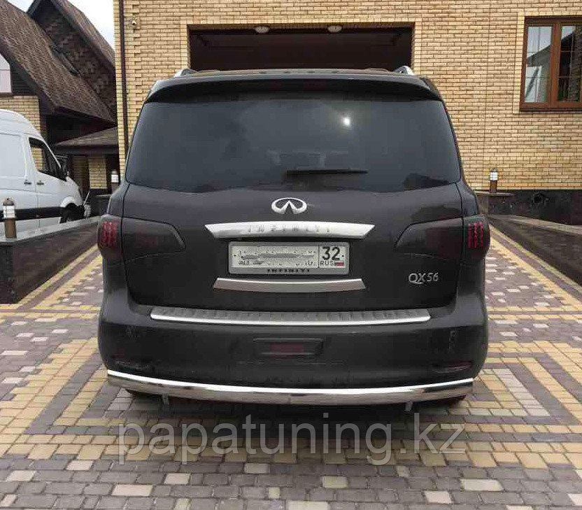 Защита заднего бампера d75х42овал ПапаТюнинг для Infiniti QX56 2010-2013 - фото 1 - id-p105047542