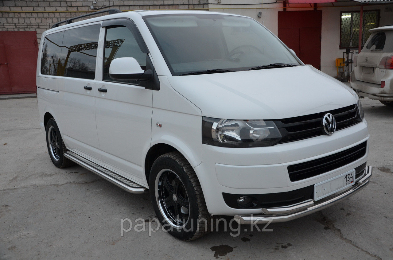 Защита переднего бампера двойная d60/42 ПапаТюнинг для Volkswagen T5 Caravella 2009-2015 - фото 3 - id-p105048907