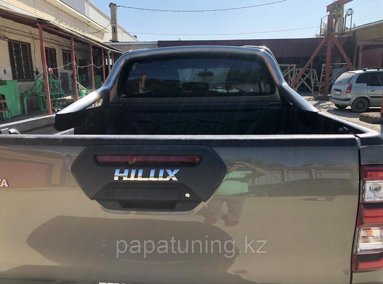 Защитная дуга d76 ПапаТюнинг для Toyota Hilux Exclusive Black 2018- - фото 2 - id-p105048418