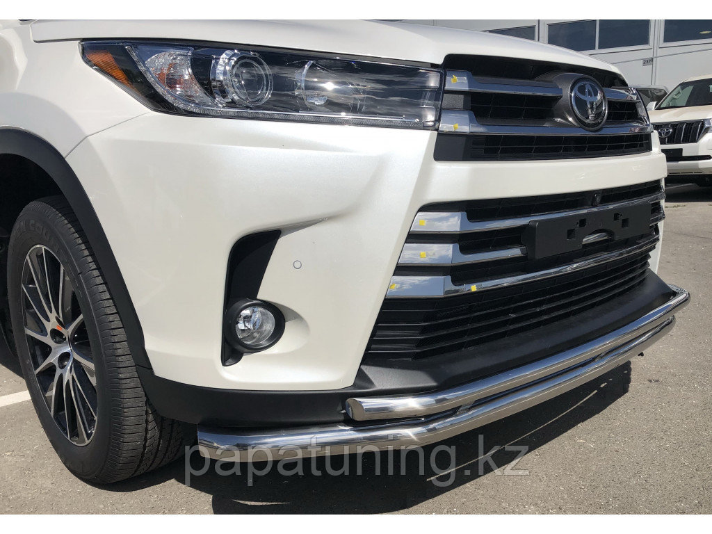 Защита переднего бампера двойная (с подгибами) d60/42 ПапаТюнинг для Toyota Highlander 2017-2020 - фото 1 - id-p105048396