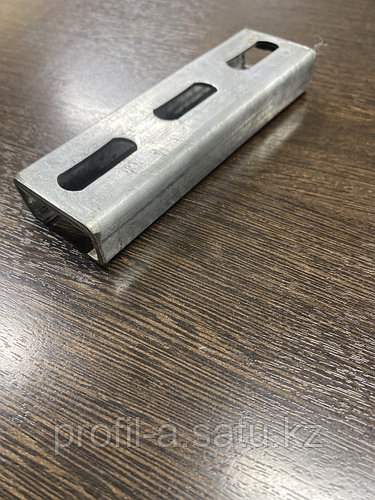Перфорированный профиль С -образный (траверса) 40*20*2 мм (id 105305120)