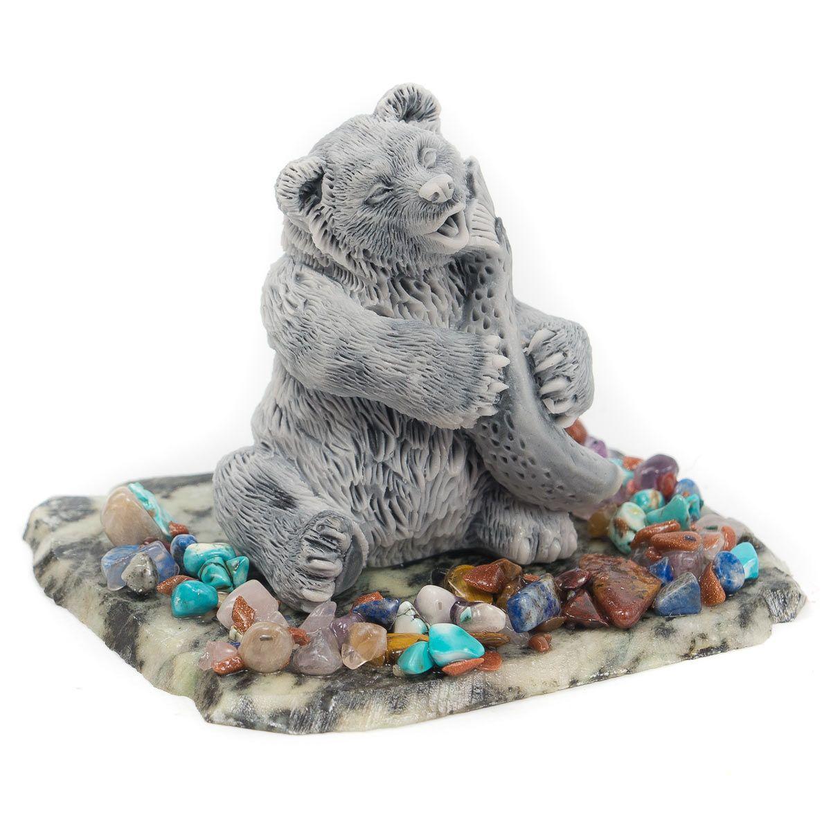 Сувенир из мрамолита "Медведь с рыбой" 117050 - фото 1 - id-p80872529