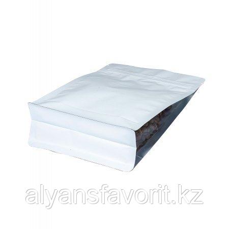 Пакет восьмишовный с плоским дном белый матовый с замком зип лок и прозрачными фальцами