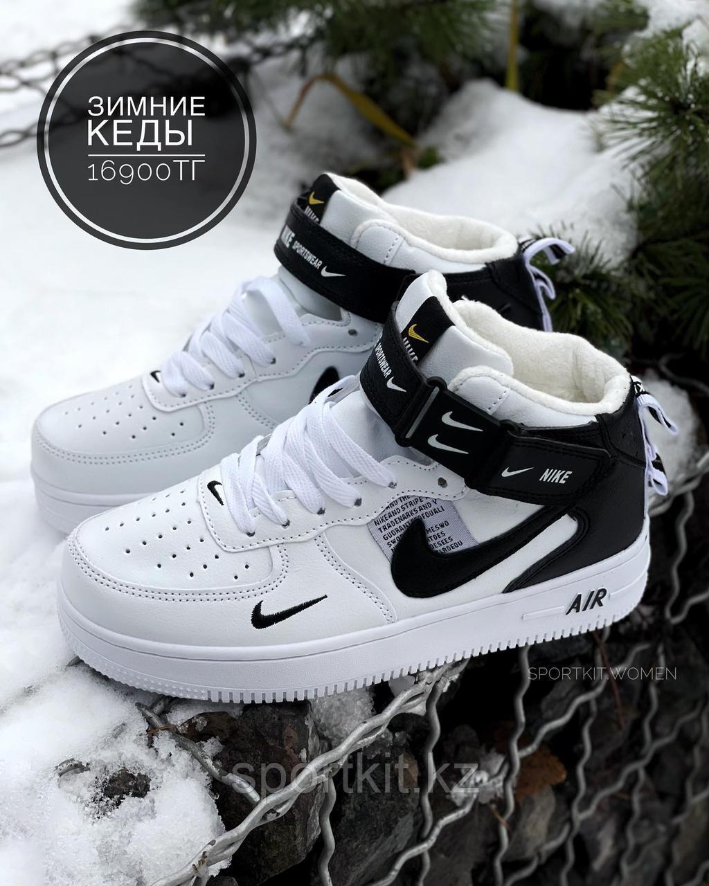 Кеды Nike Sportswear бел чер лого зим (жен), фото 1