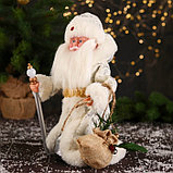 Дед Мороз "В белой шубке, с посохом и мешком" двигается, 12х28 см, фото 4