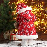Дед Мороз "В красной шубке в ёлочках с подарками" двигается, 23х45 см, фото 3