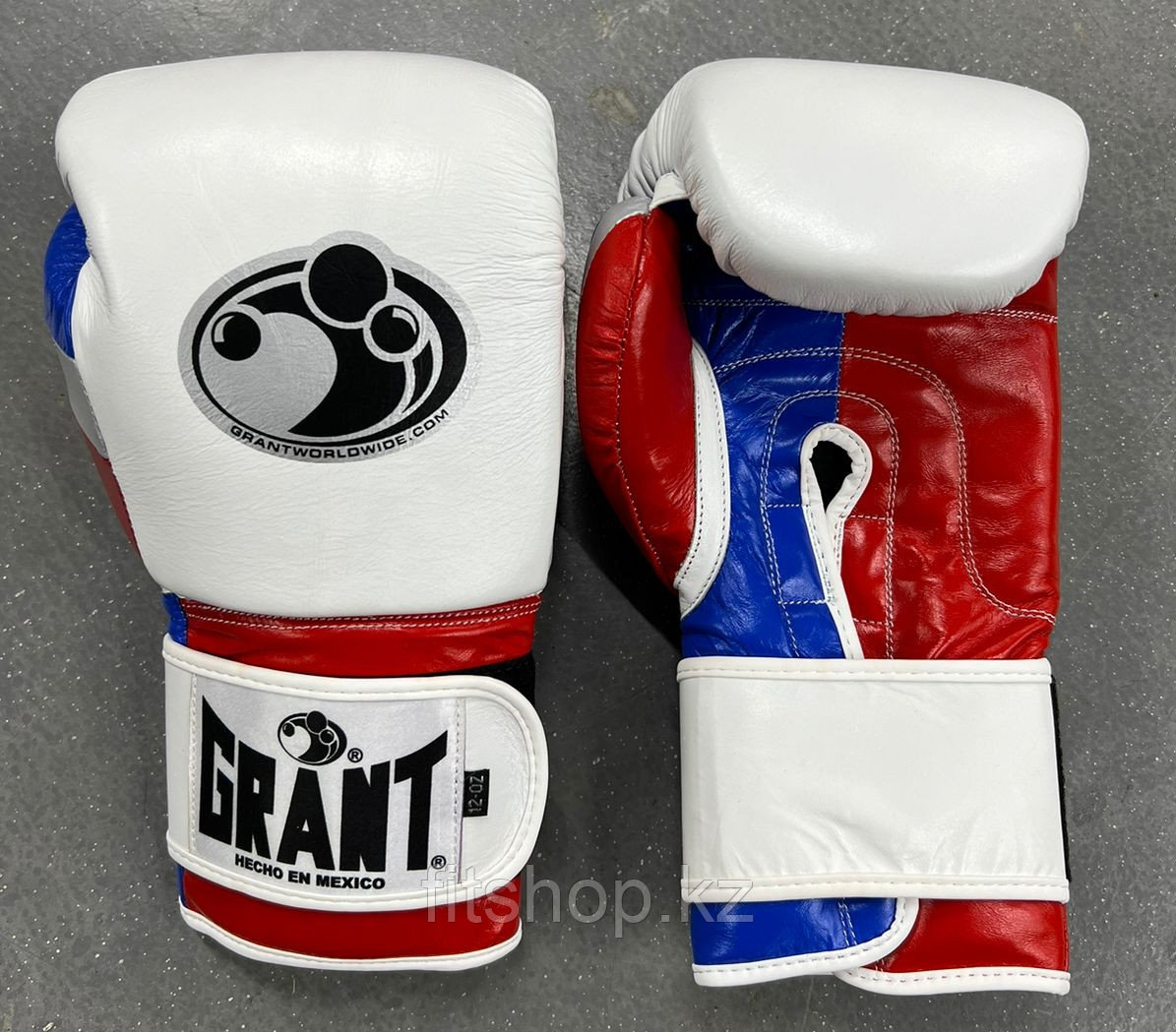 Боксерские перчатки  Grant  GGG ( натуральная кожа )  цвет белый,черный
