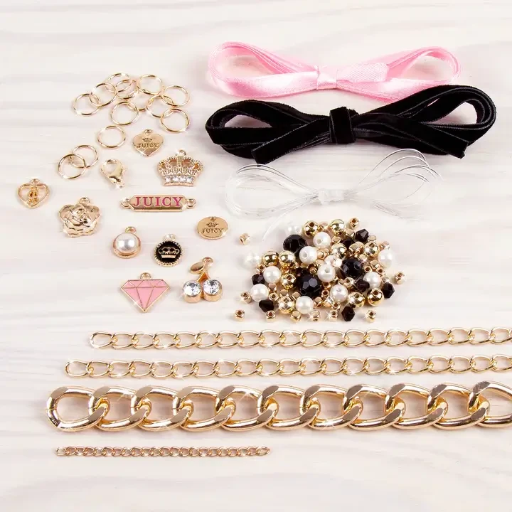 Набор для творчества Make It Real Создание браслетов Juicy Couture Mini Chains and Charms