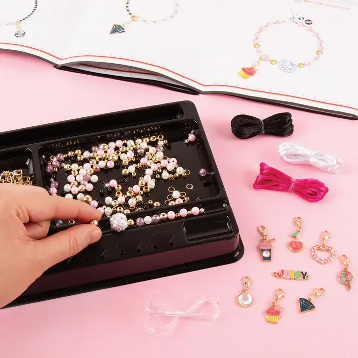 Набор для творчества Make It Real Создание браслетов Juicy Couture Mini Pink and Precious
