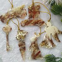 Набор ёлочных игрушек из ювелирной эпоксидной смолы золотые на белой основе