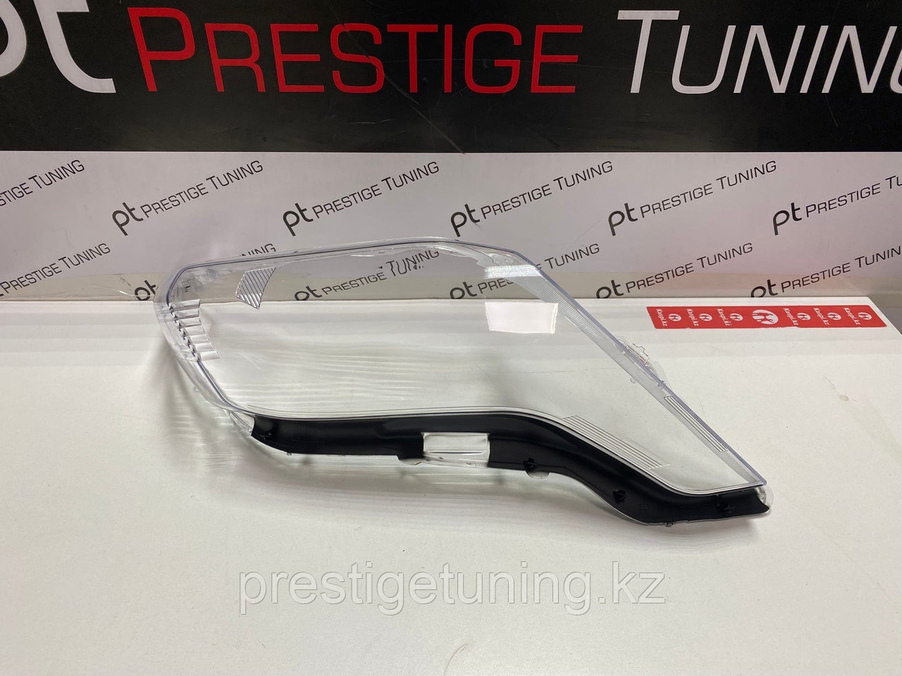 Стекло фары правая (R) на Land Cruiser Prado 150 2014-17